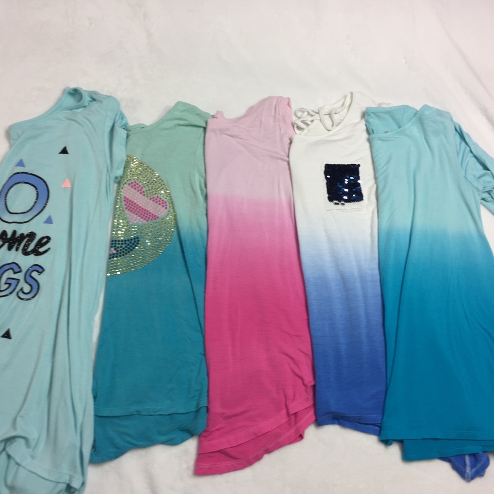 A set of 5 justice flowy justice shirts Size:14/16